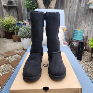 NIB Ugg Classic II Tall Boots